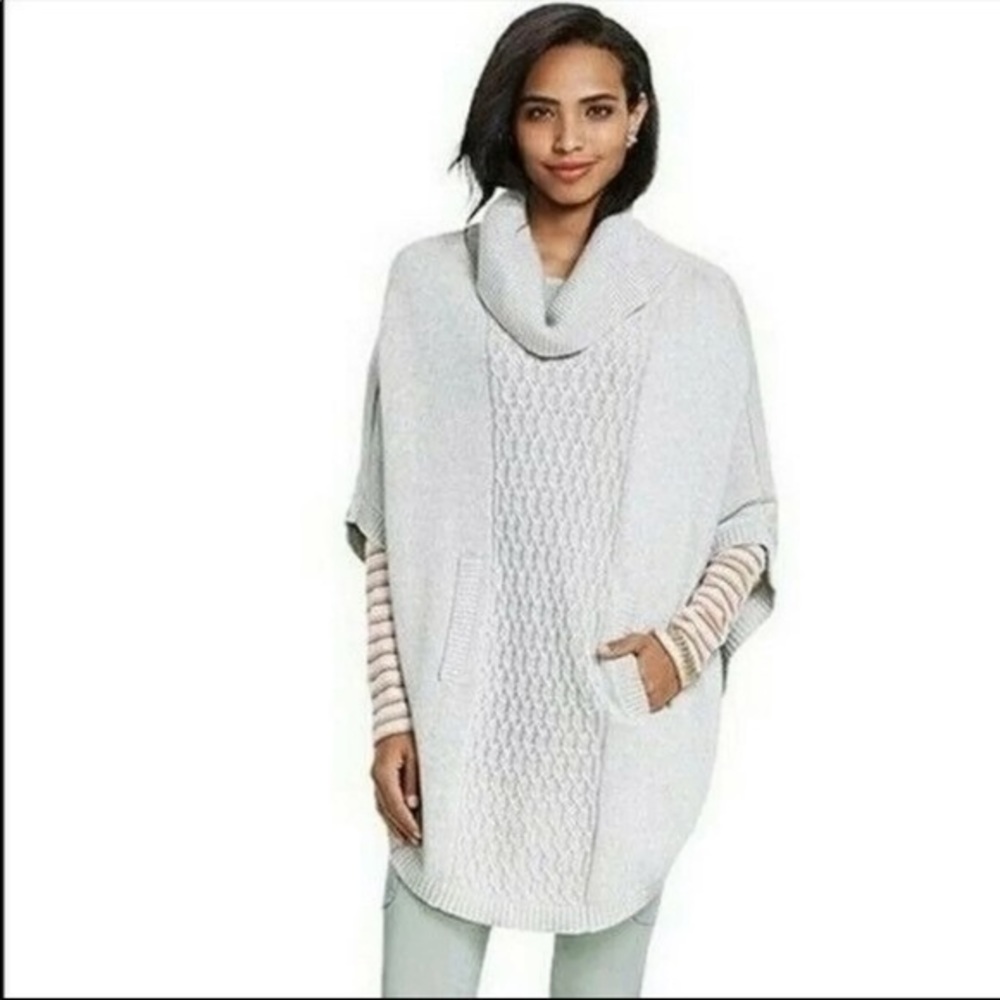Cabi 3003 glacier poncho cable knit sweater cape XS‎